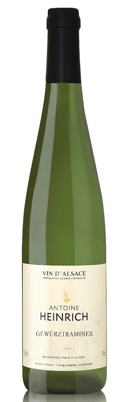 Flasche Antoine Heinrich Gewürztraminer Weißwein vor weißem Hintergrund, freigestellt und klar präsentiert